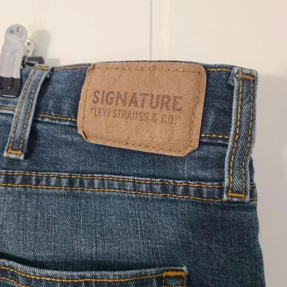 Levis Signature Straight Jeans S51 Casual Medium Wash Size 42/30 - Picture 7 of 9